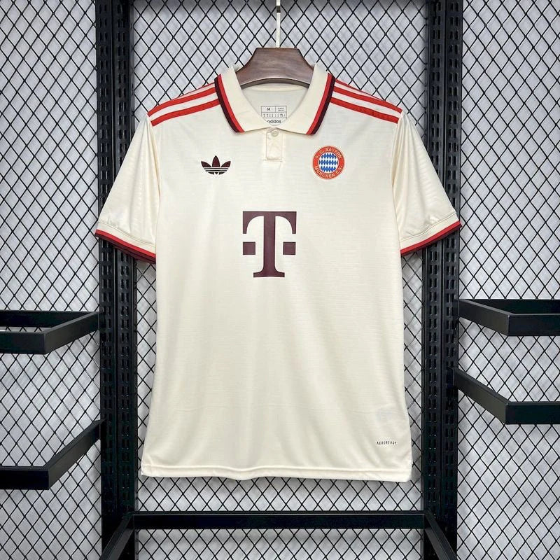 Bayern München tredje bortatröja 2024/2025